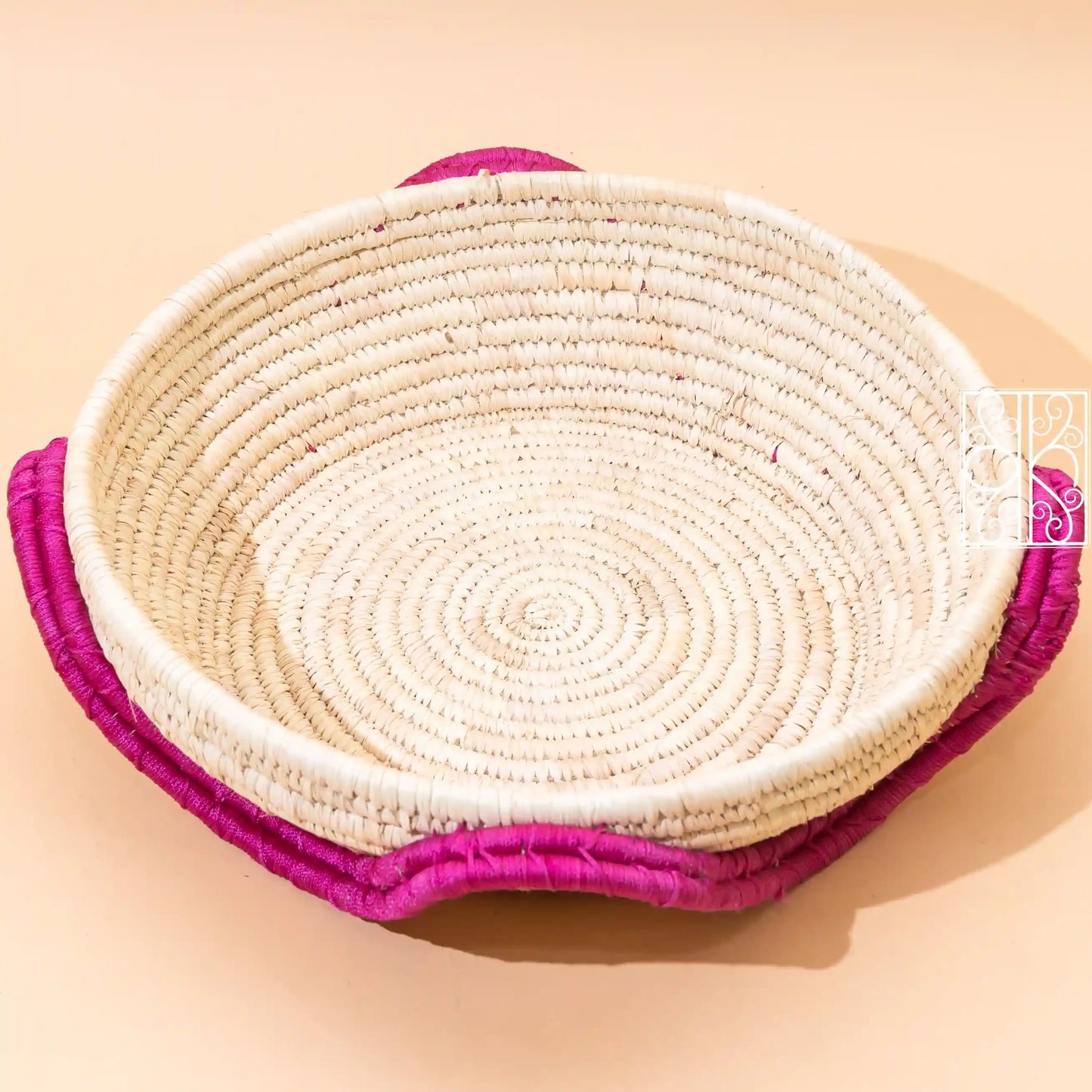 Round wicker Coffee Table Organizer
