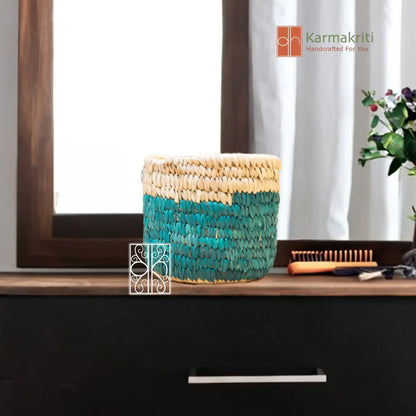 Handwoven Wicker Makeup Organizer - Seagrass penstand