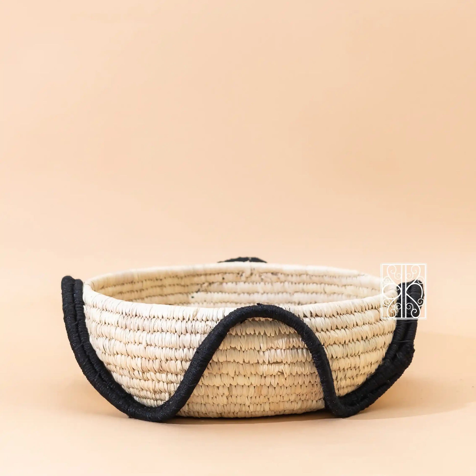Round wicker Coffee Table Organizer - Black and natural - Karmakriti India