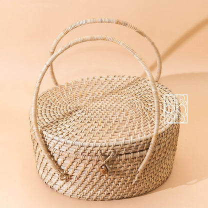 Large Bamboo basket with Lid