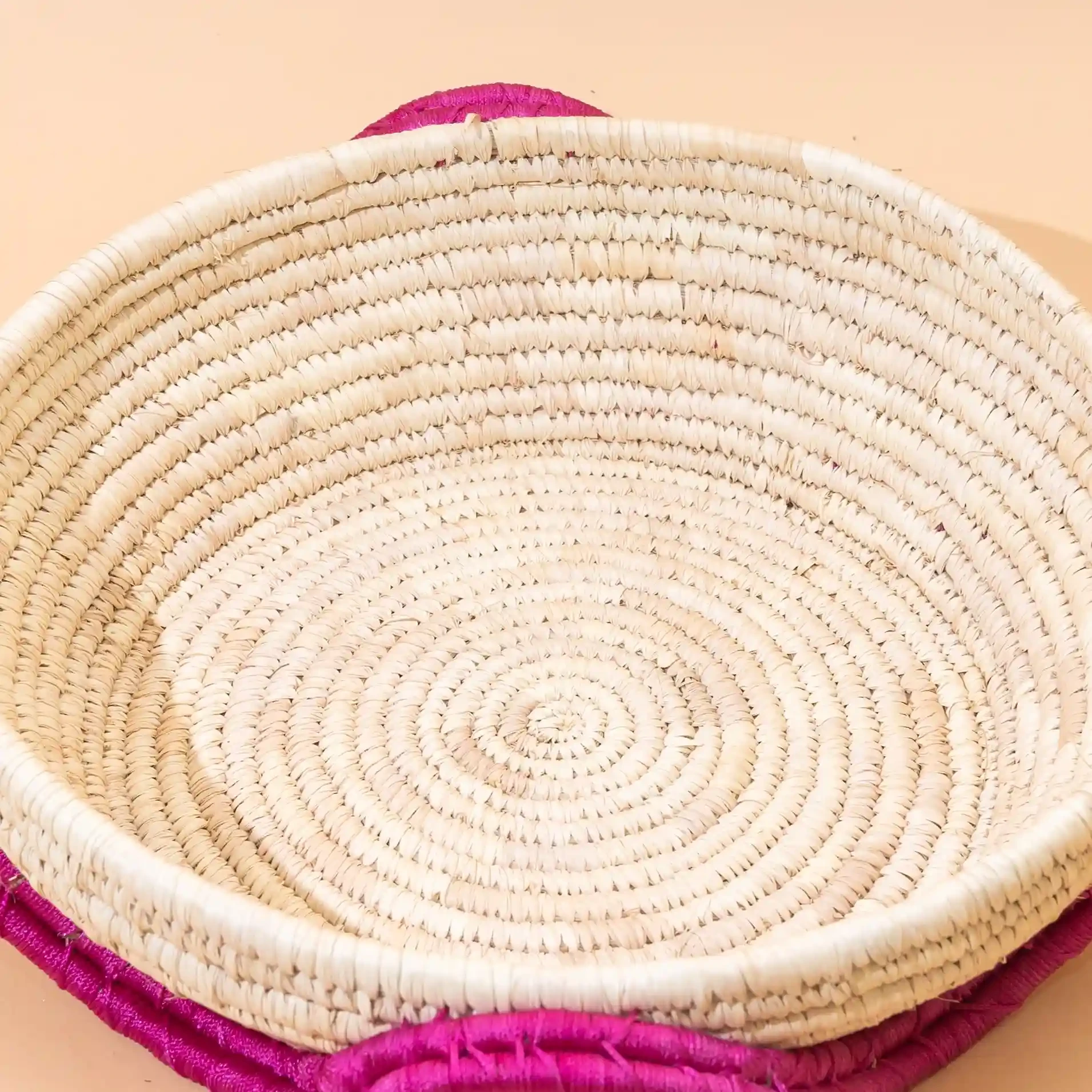 Round wicker Coffee Table Organizer