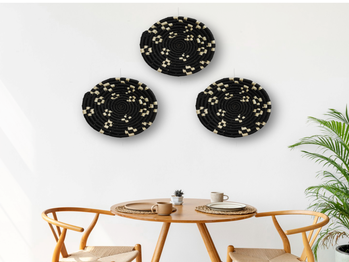 British Black with dots Wall Plate